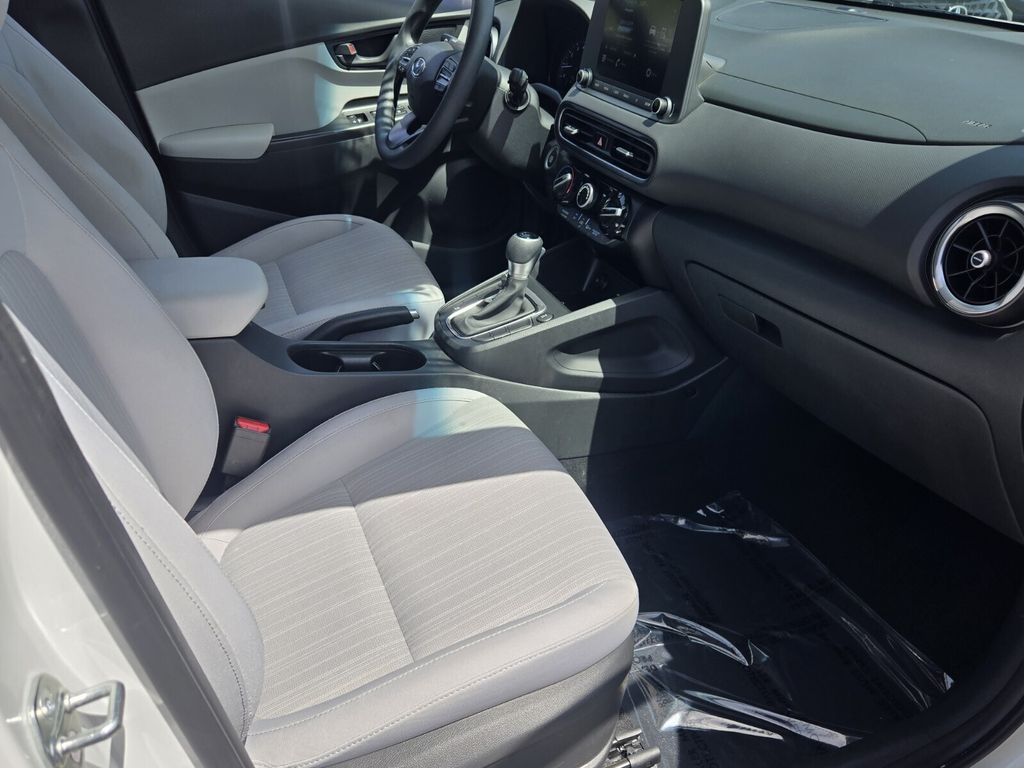 2023 Hyundai Kona - $19,599