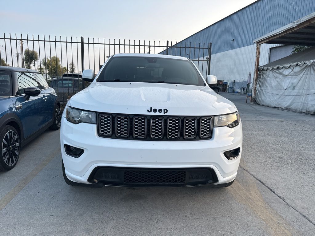 2020 Jeep Grand Cherokee Altitude 4