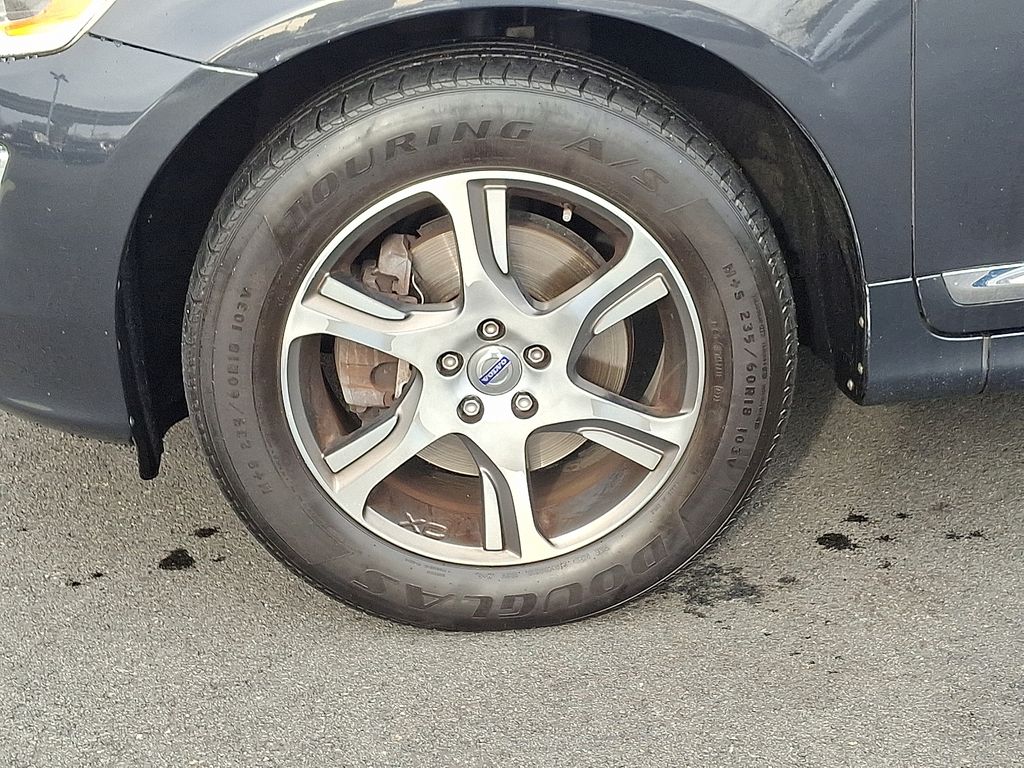 Thumbnail: 2015 Volvo XC60 - 8