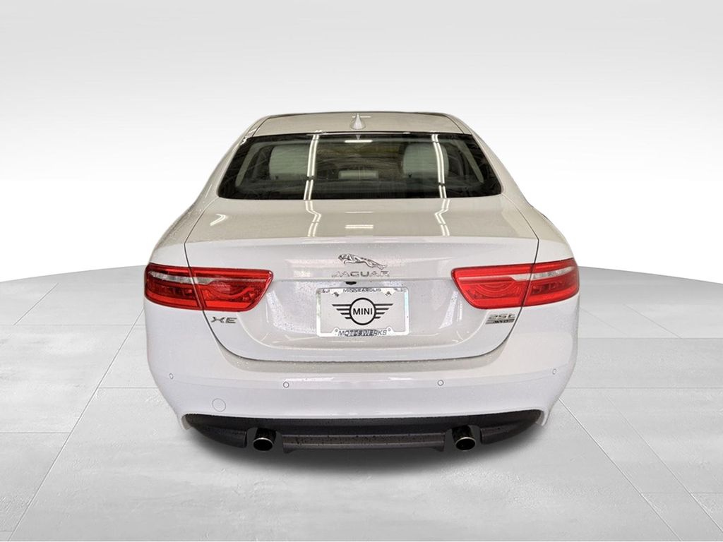 Thumbnail: 2018 Jaguar XE - 4
