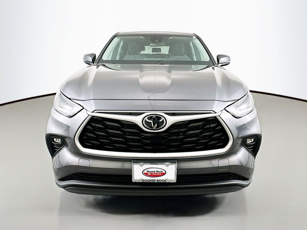 Thumbnail: 2023 Toyota Highlander - 2