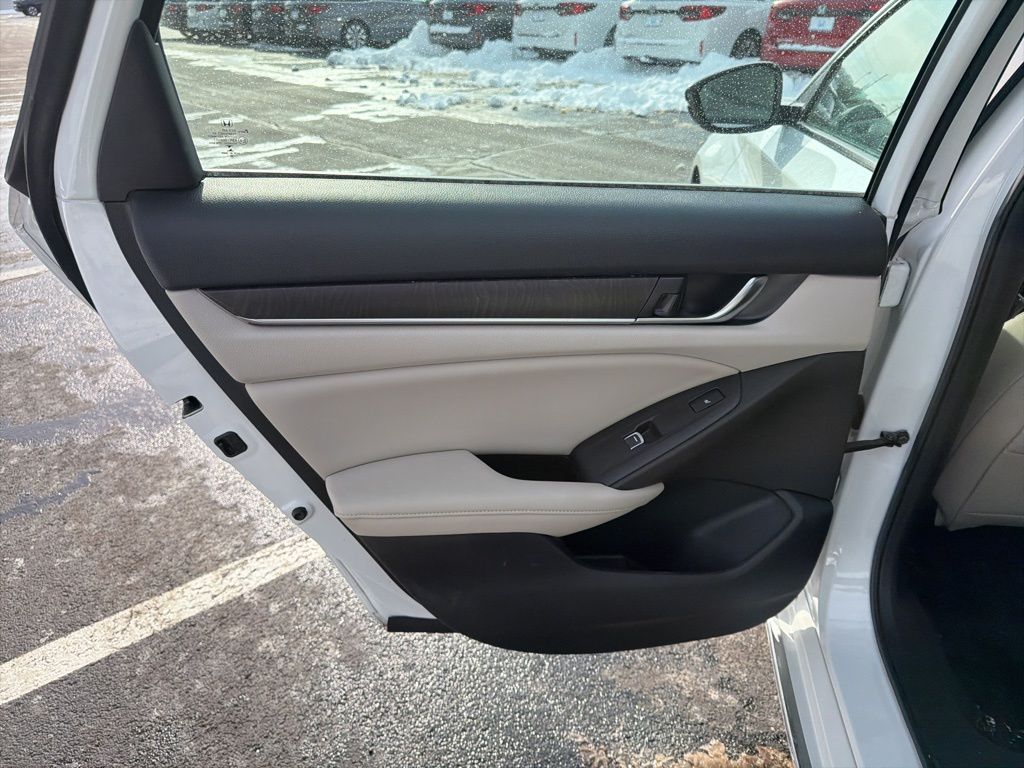 Thumbnail: 2021 Honda Accord - 21