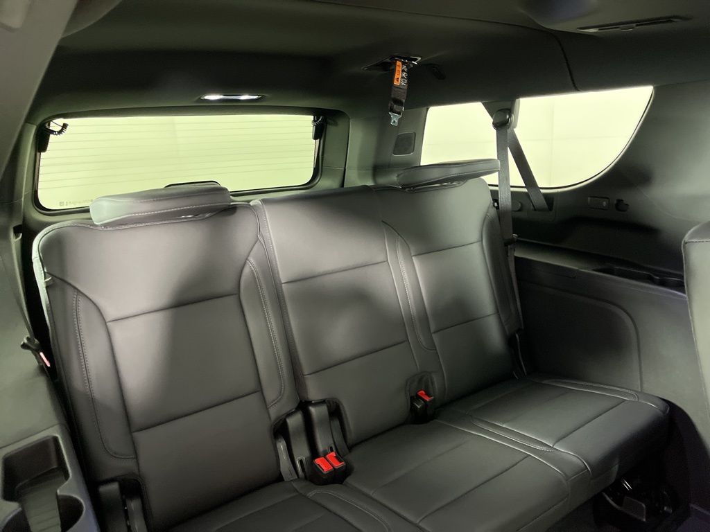 Thumbnail: 2026 Chevrolet Suburban - 15