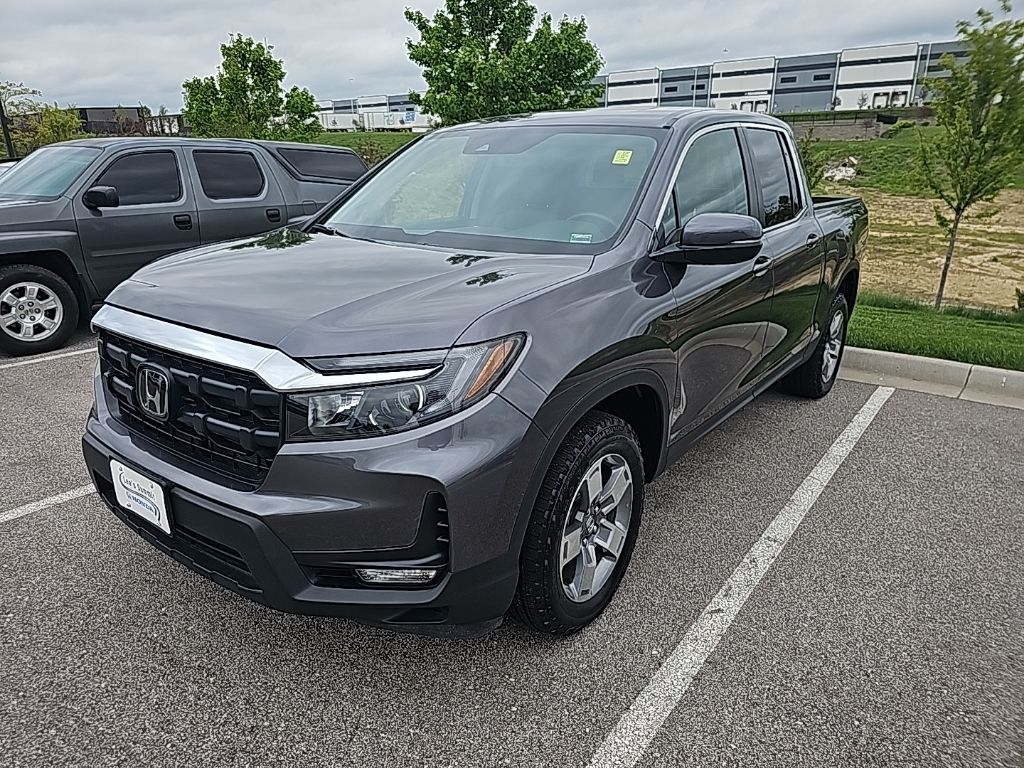Gray (Modern Steel Metallic) 2025 Honda Ridgeline RTL AWD Pickup Truck All-Wheel Drive 9-Speed Automatic