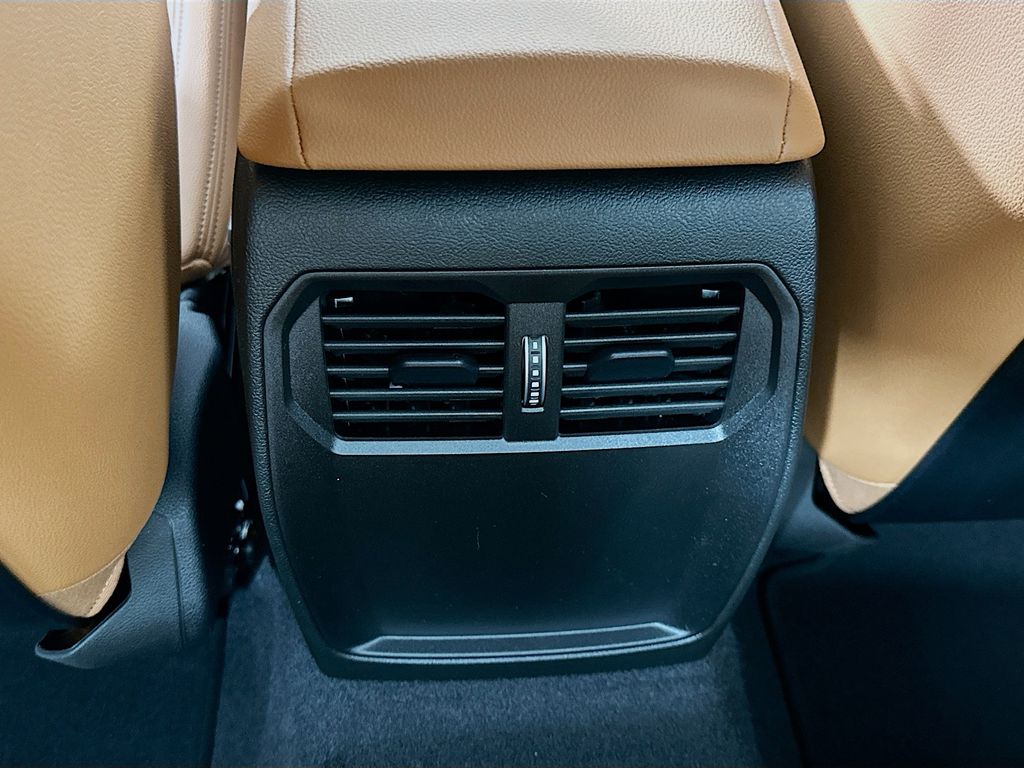 Thumbnail: 2026 BMW 2 Series - 18