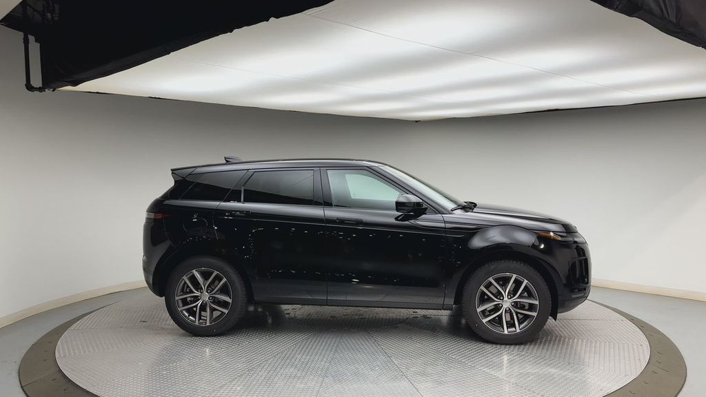 Thumbnail: 2026 Land Rover Range Rover Evoque - 9