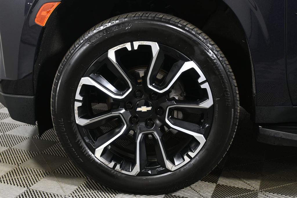Thumbnail: 2022 Chevrolet Tahoe - 12
