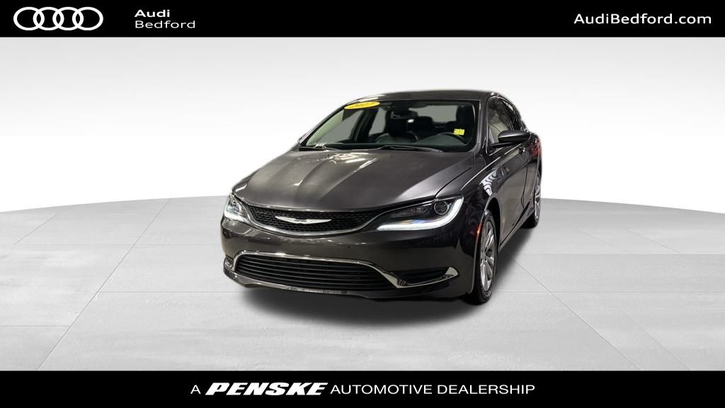 2017 Chrysler 200 Limited -
                  Bedford, OH