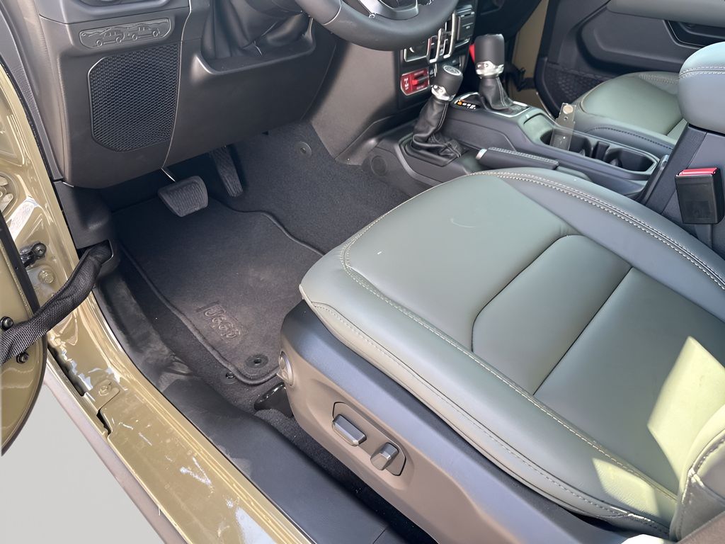 New Car 2025 Jeep Gladiator  Mojave For Sale Under $50,000 In Austin, Texas