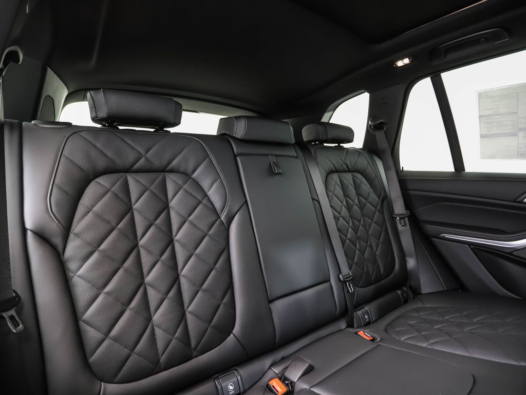 Thumbnail: 2026 BMW X5 - 28