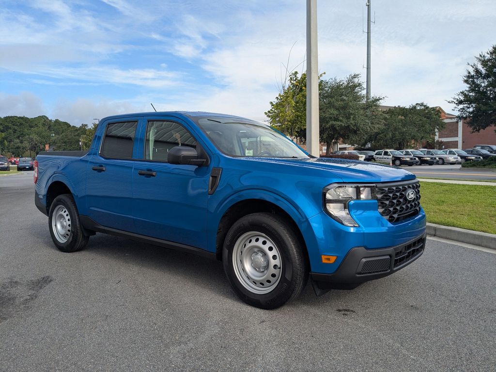 2025 Ford Maverick XL