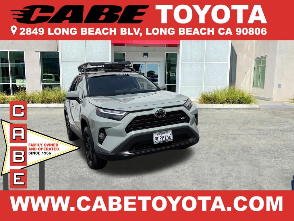 2022 Toyota RAV4 XLE FWD's photo
