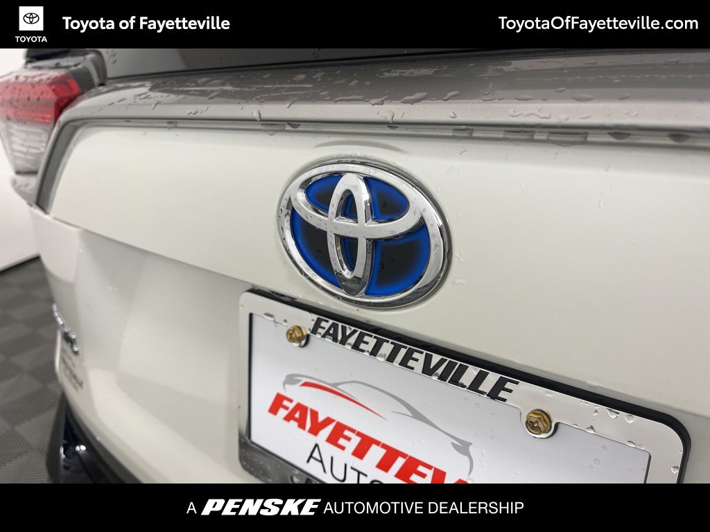 Thumbnail: 2022 Toyota RAV4 - 23