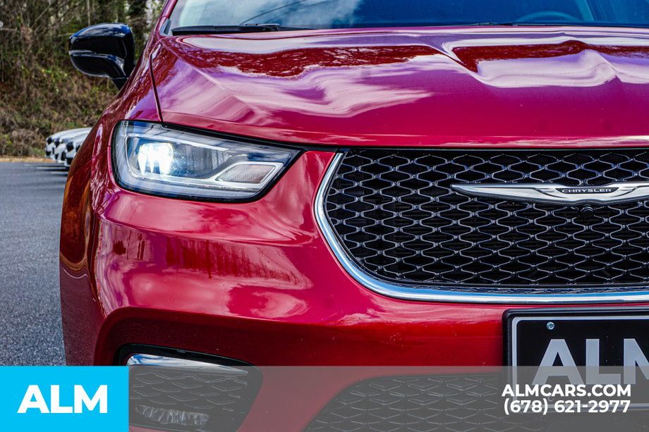 Used 2024 Red Chrysler Touring L image 12