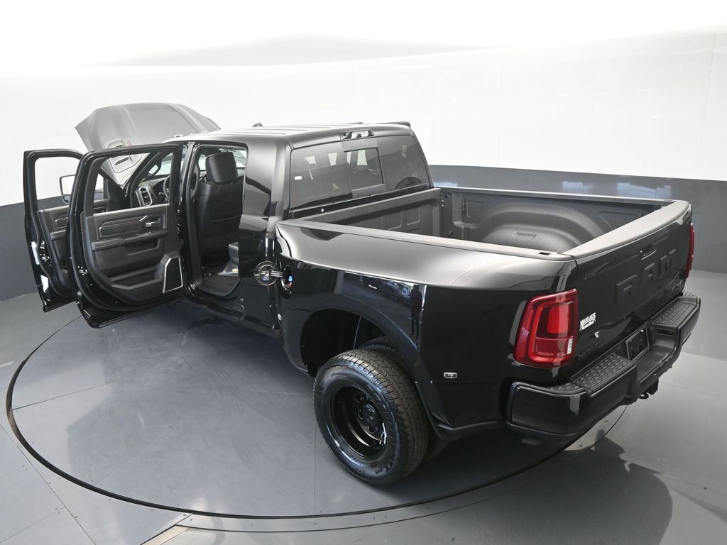 New 2026 Diamond Black Crystal Pearlcoat Ram Laramie image 73