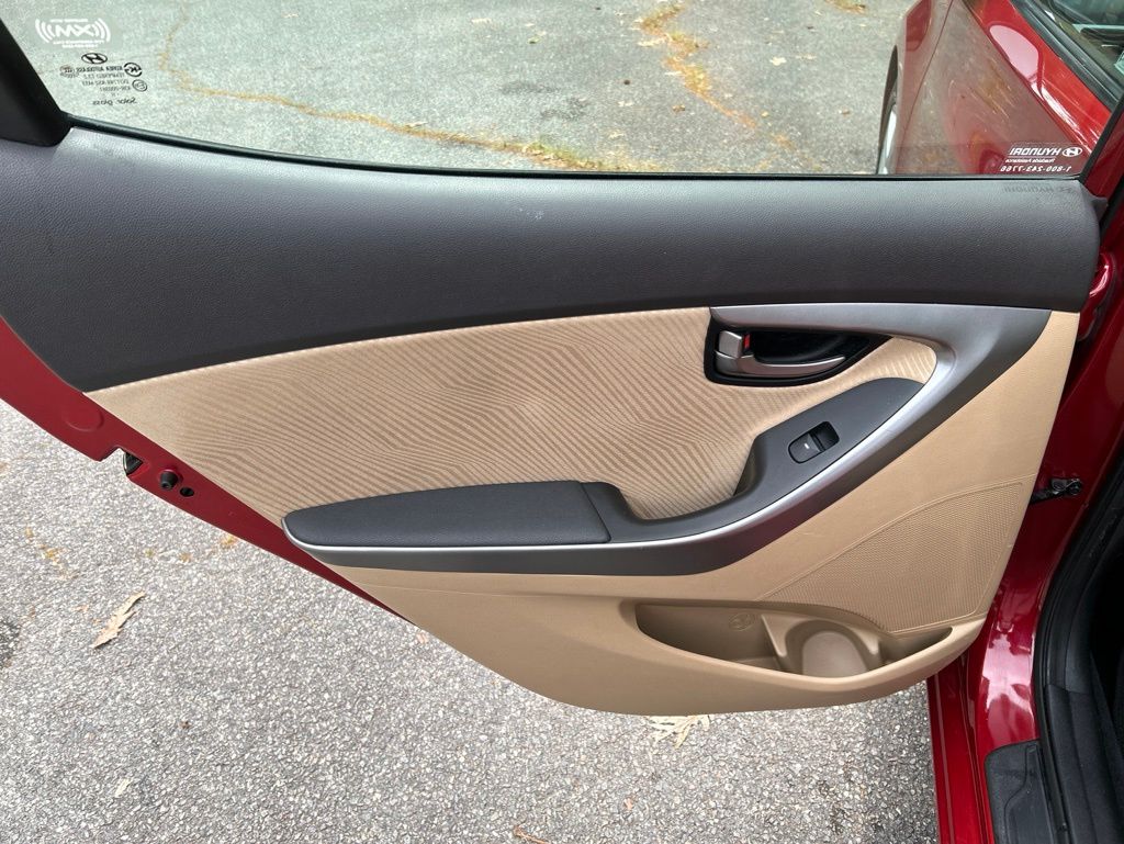 Used 2012 Red Hyundai GLS image 21