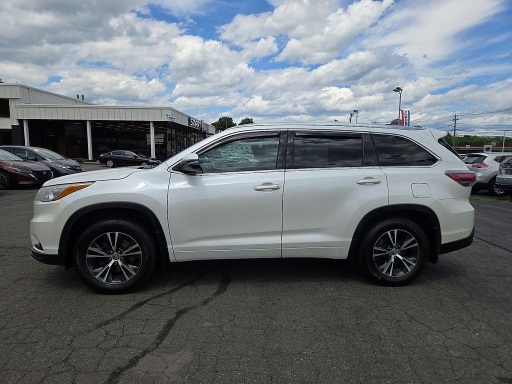 2016 Toyota Highlander