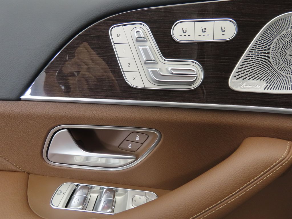 Thumbnail: 2025 Mercedes-Benz GLS - 25