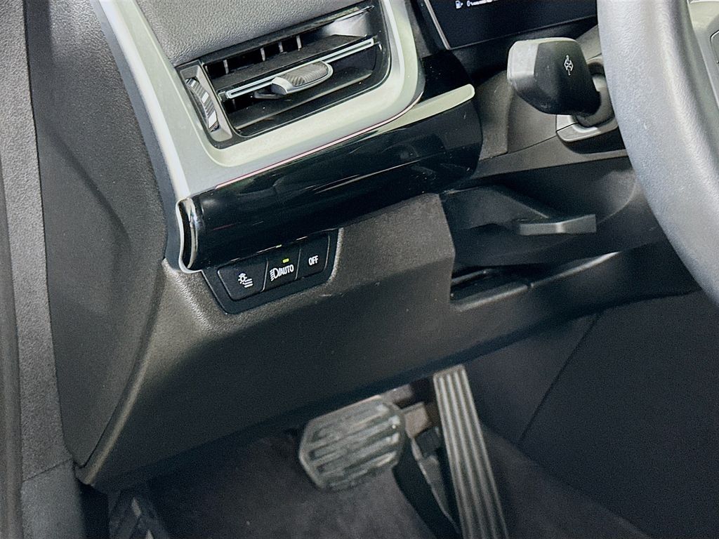 Thumbnail: 2023 BMW X1 - 10