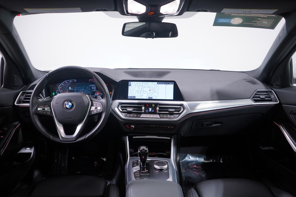 Thumbnail: 2022 BMW 3 Series - 10