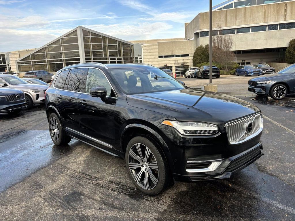 2023 Volvo XC90 Recharge T8 Plus Bright Theme 6-Passenger eAWD