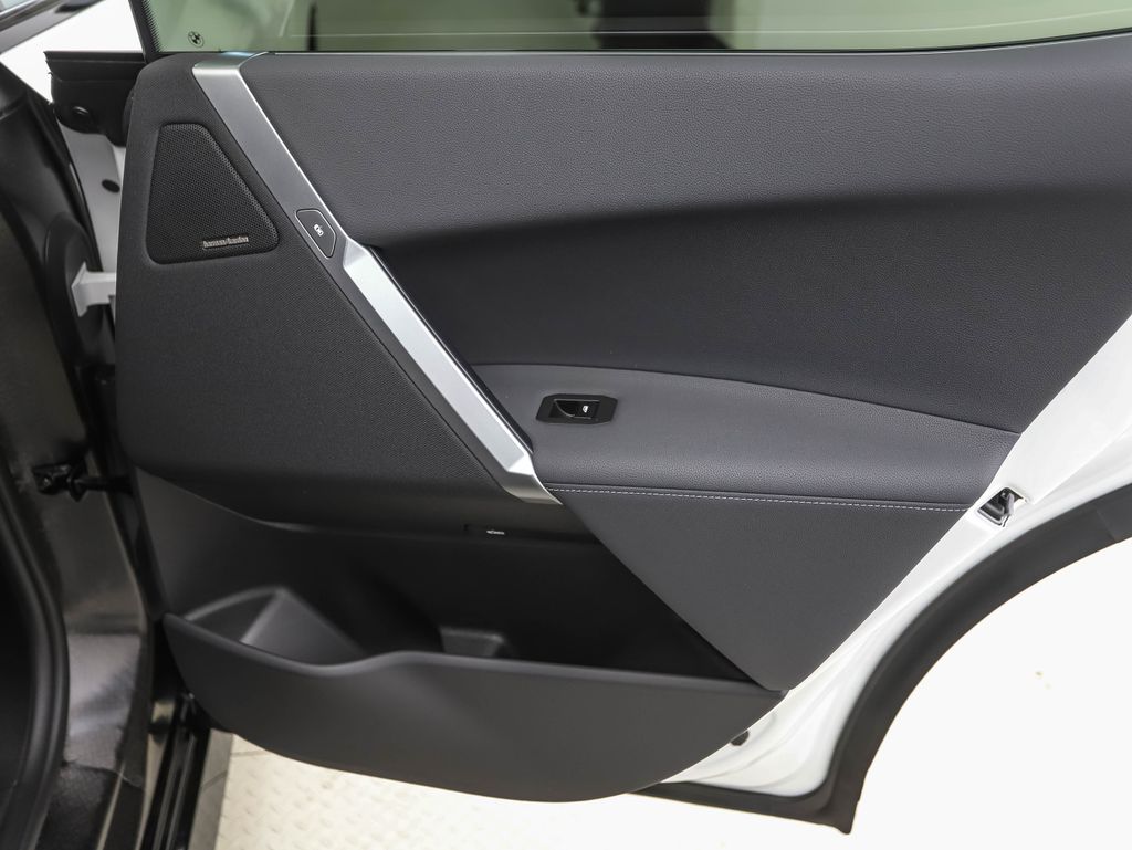 Thumbnail: 2026 BMW iX - 25