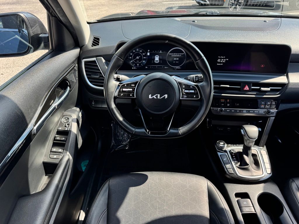 Used 2024 Kia Seltos SUV
