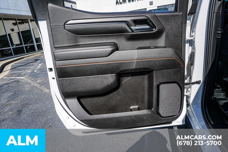 Used 2022 White GMC AT4 image 54