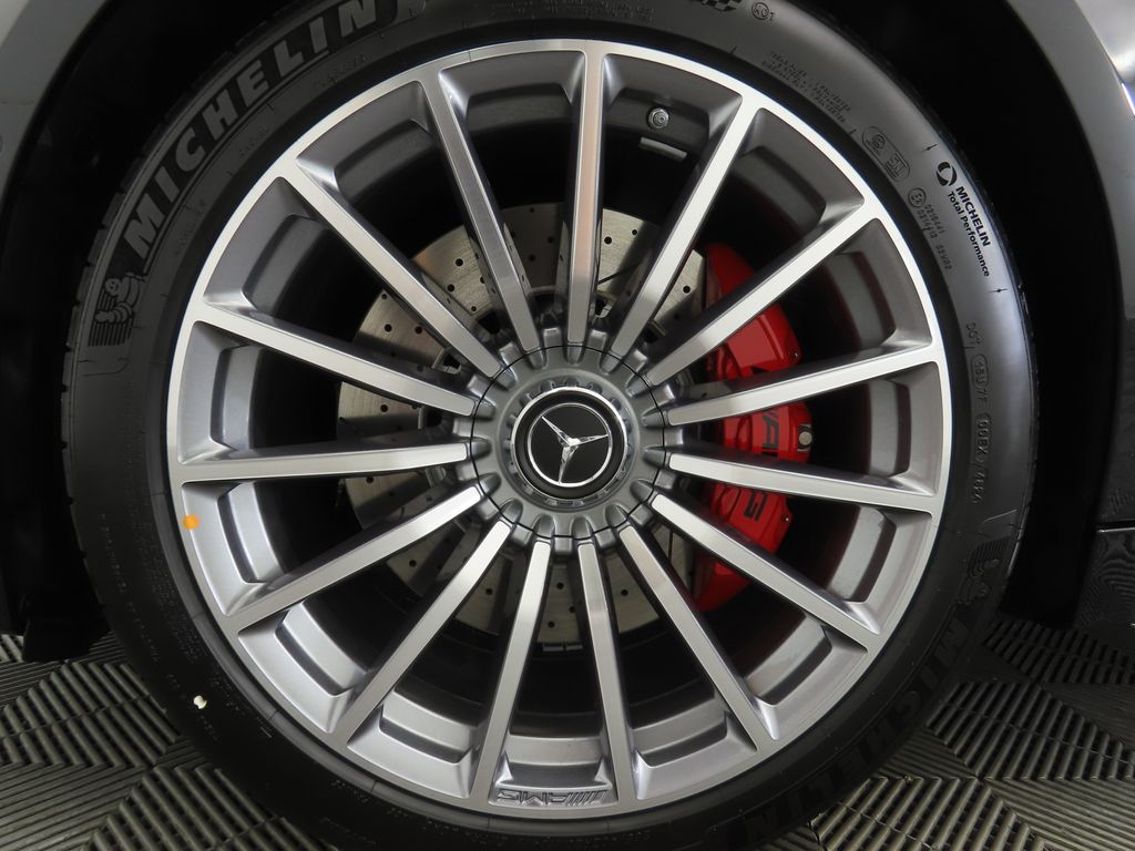 Thumbnail: 2026 Mercedes-Benz AMG GT - 30