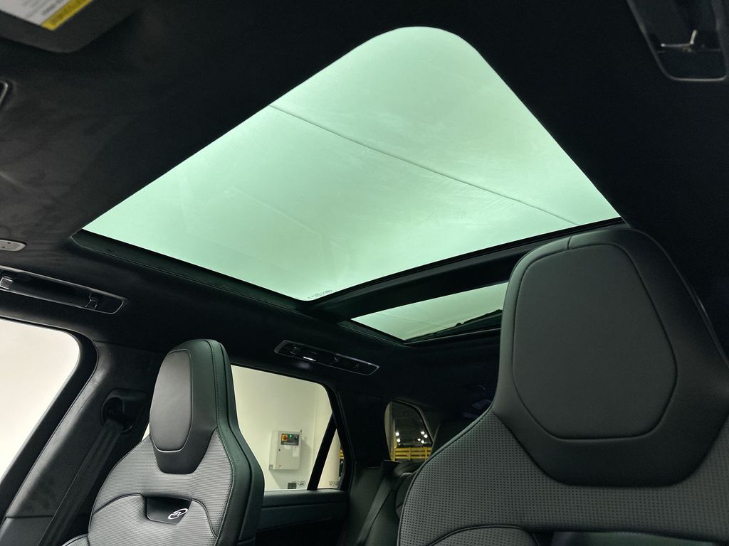 Thumbnail: 2026 Land Rover Range Rover Sport - 23