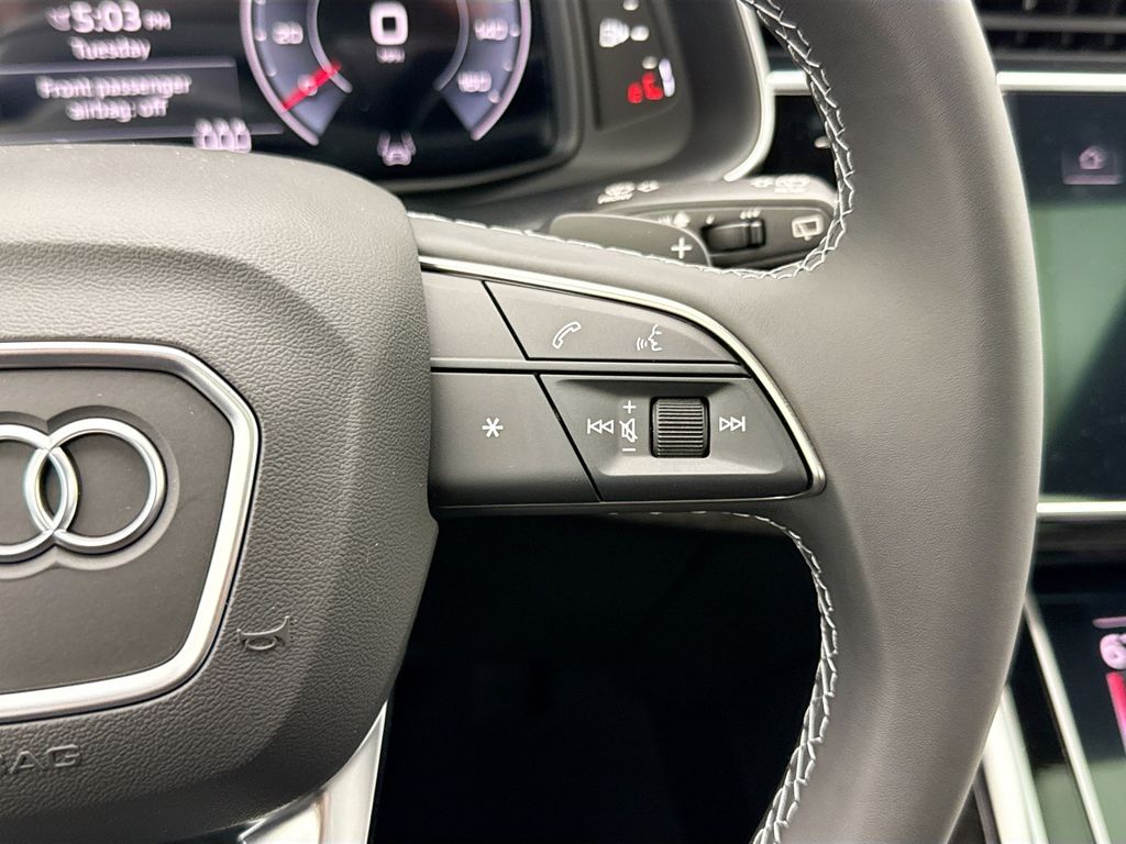 Thumbnail: 2026 Audi Q7 - 13