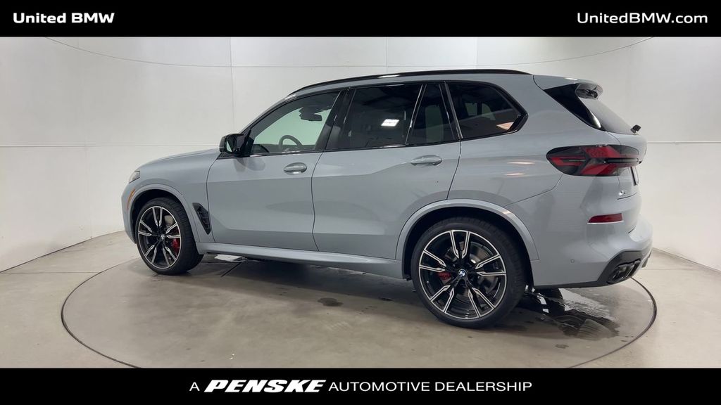 2026 BMW X5 M60i 6