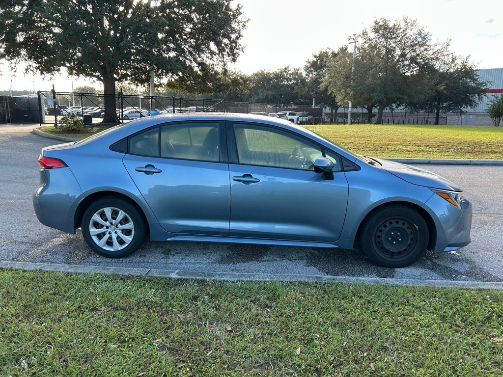 Thumbnail: 2022 Toyota Corolla - 5