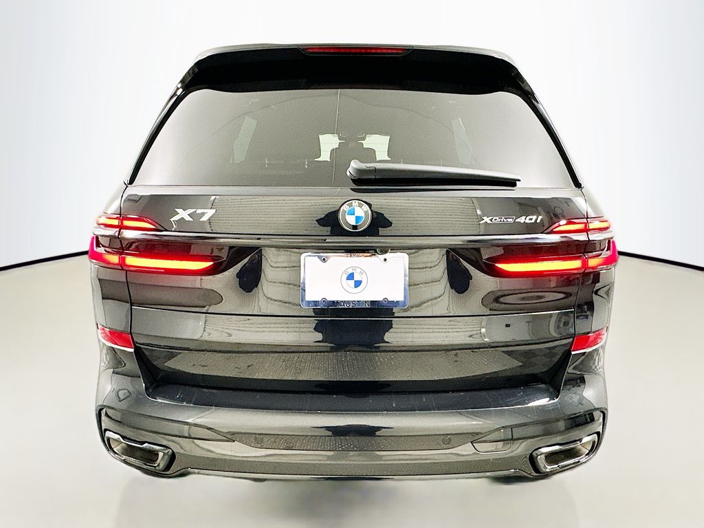 Thumbnail: 2026 BMW X7 - 6