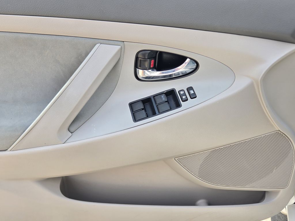 2009 Toyota Camry LE  at Emmons Autoplex