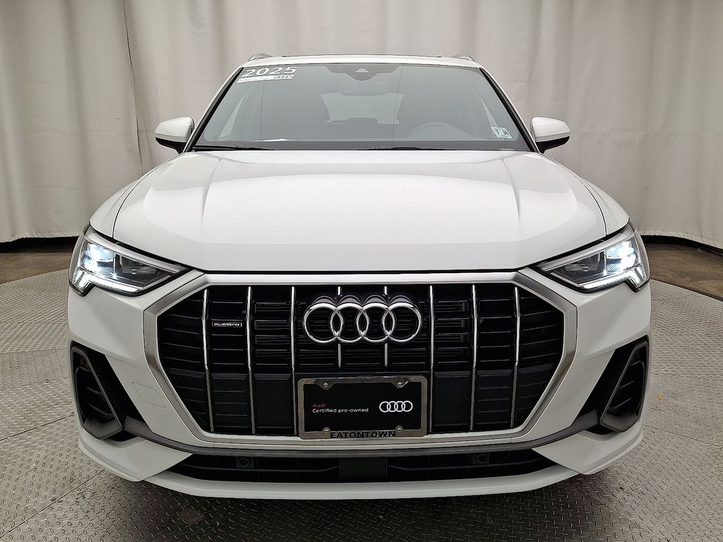 Thumbnail: 2025 Audi Q3 - 2