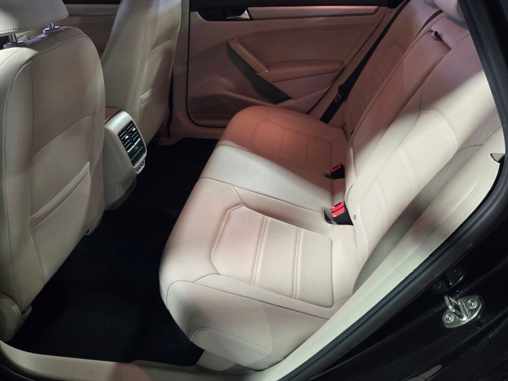 2020 Volkswagen Passat - $14,300