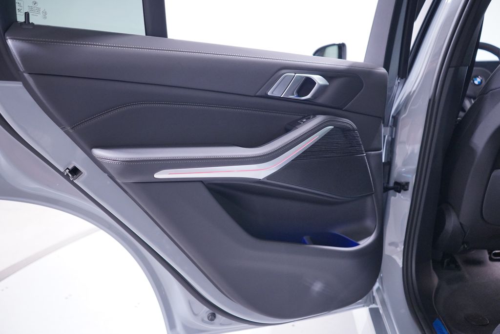Thumbnail: 2026 BMW X5 - 14