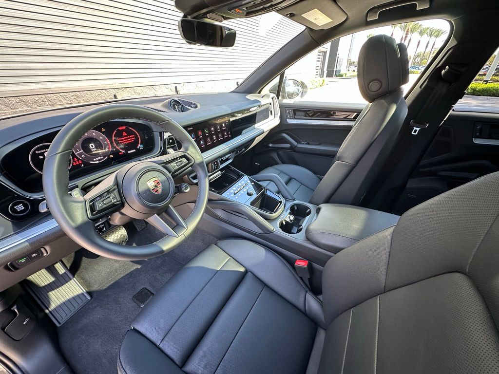 Thumbnail: 2025 Porsche Cayenne - 4