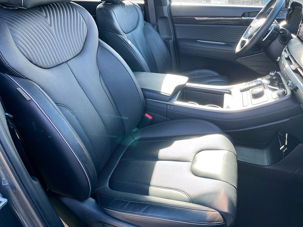 Used 2023 Gray Hyundai Calligraphy image 31