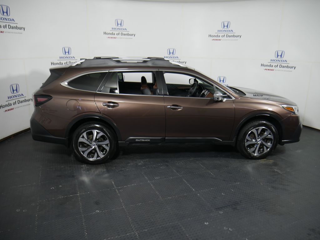 2021 Subaru Outback Touring 3