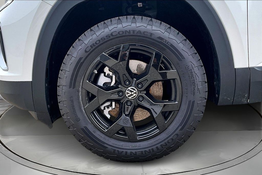 New 2026 White/off-white Volkswagen 2.0T Peak Edition image 12