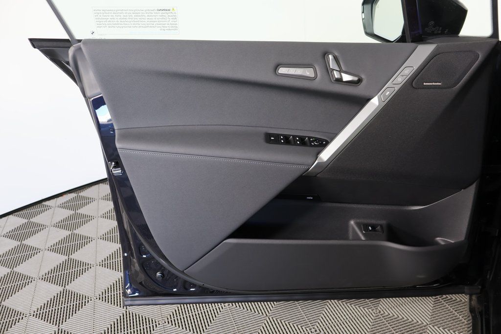 Thumbnail: 2026 BMW iX - 7