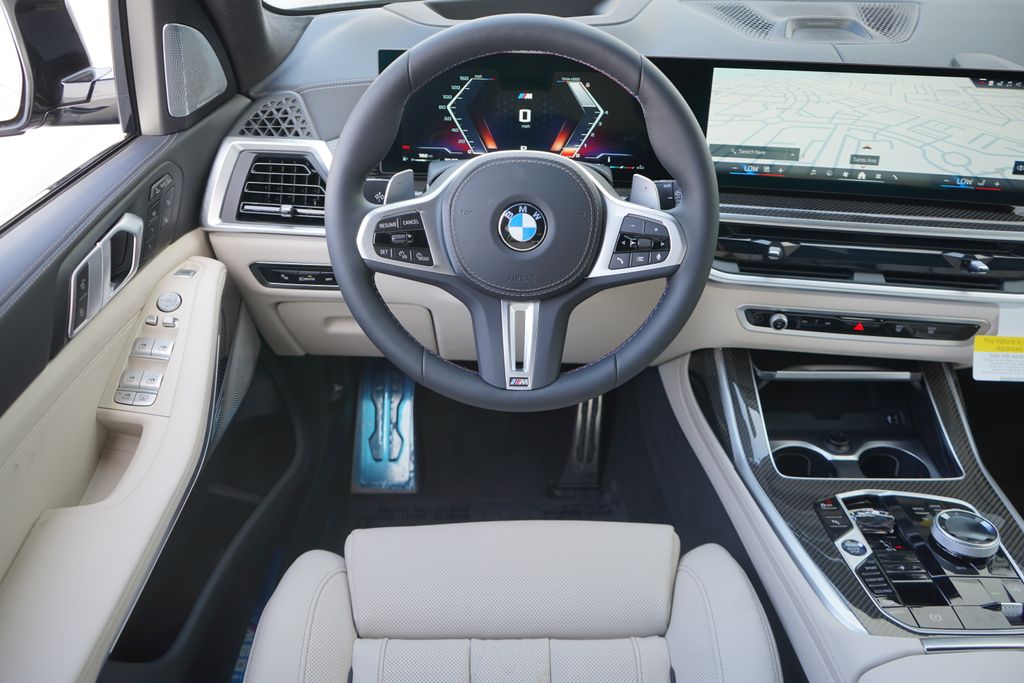 2025 BMW X7 M60i 15