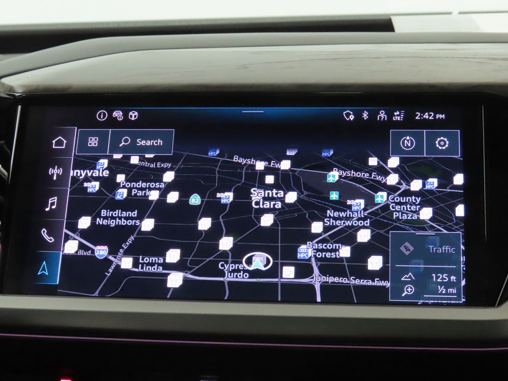 Thumbnail: 2023 Audi Q4 e-tron - 19