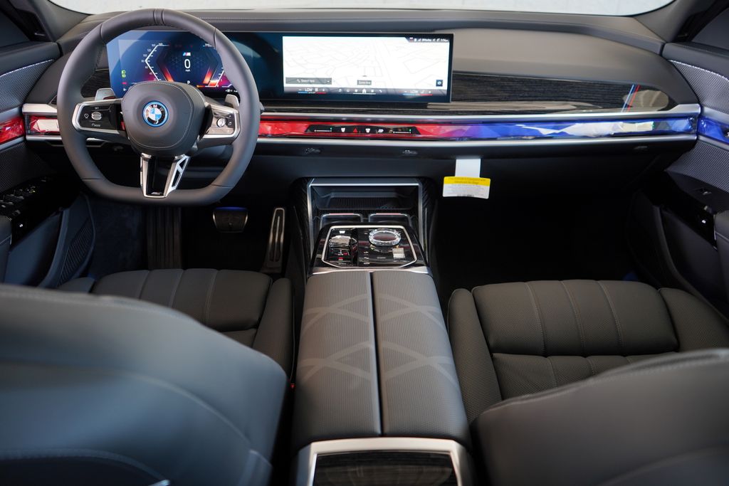Thumbnail: 2025 BMW 7 Series - 15