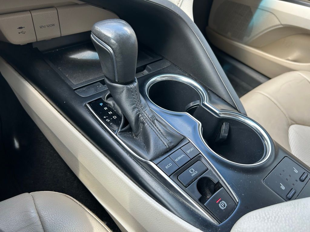 Thumbnail: 2018 Toyota Camry - 27