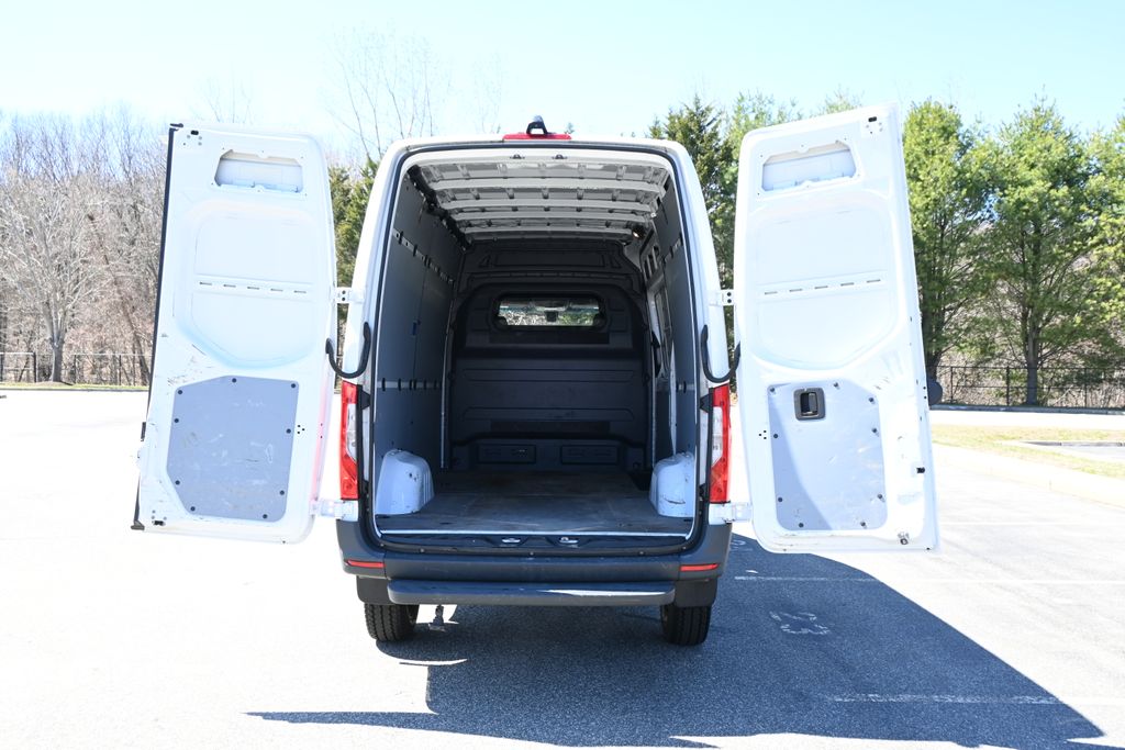 Thumbnail: 2023 Mercedes-Benz Sprinter - 30