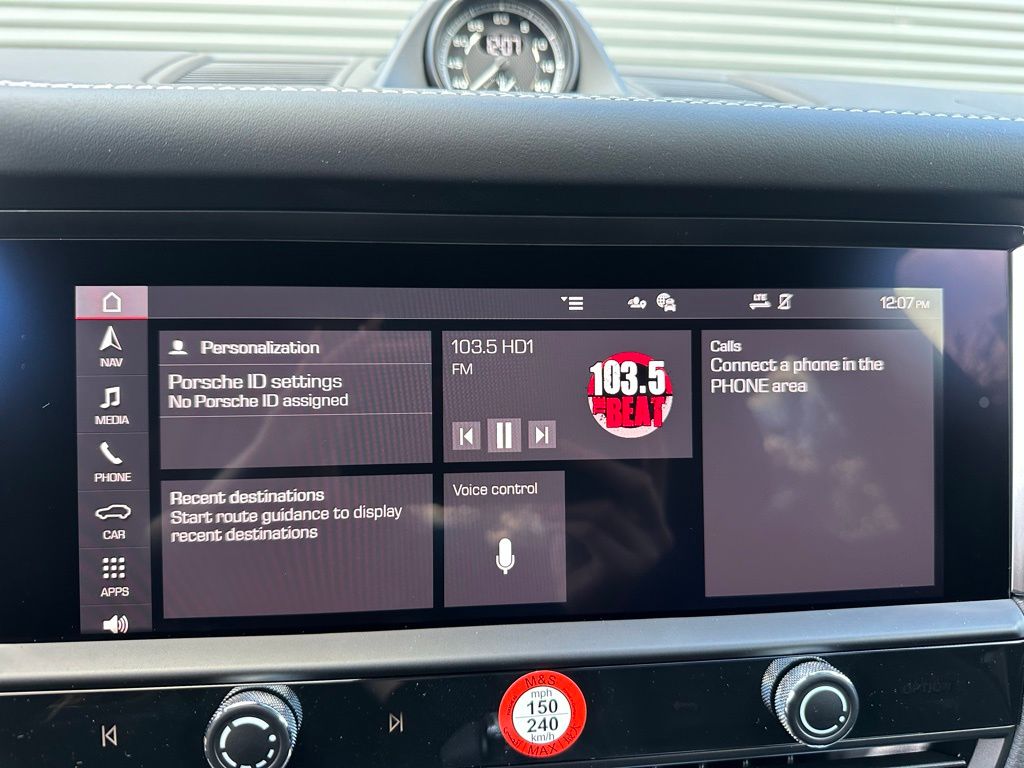 Thumbnail: 2026 Porsche Macan - 32