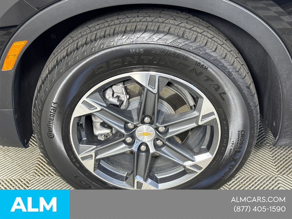 Used 2025 Black Chevrolet LT image 15